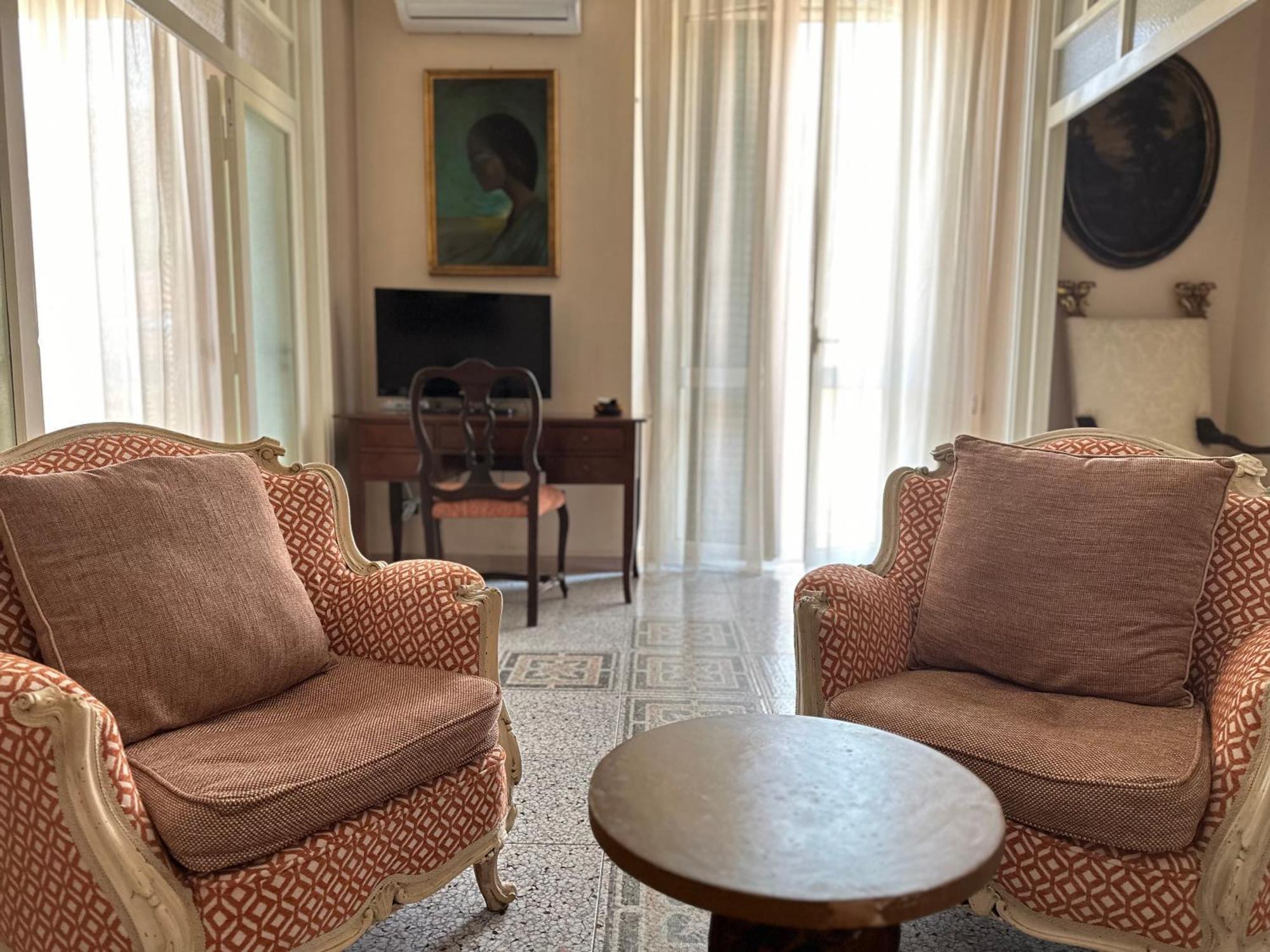 Luxury Suite Vitruvio 55 Formia Exterior photo
